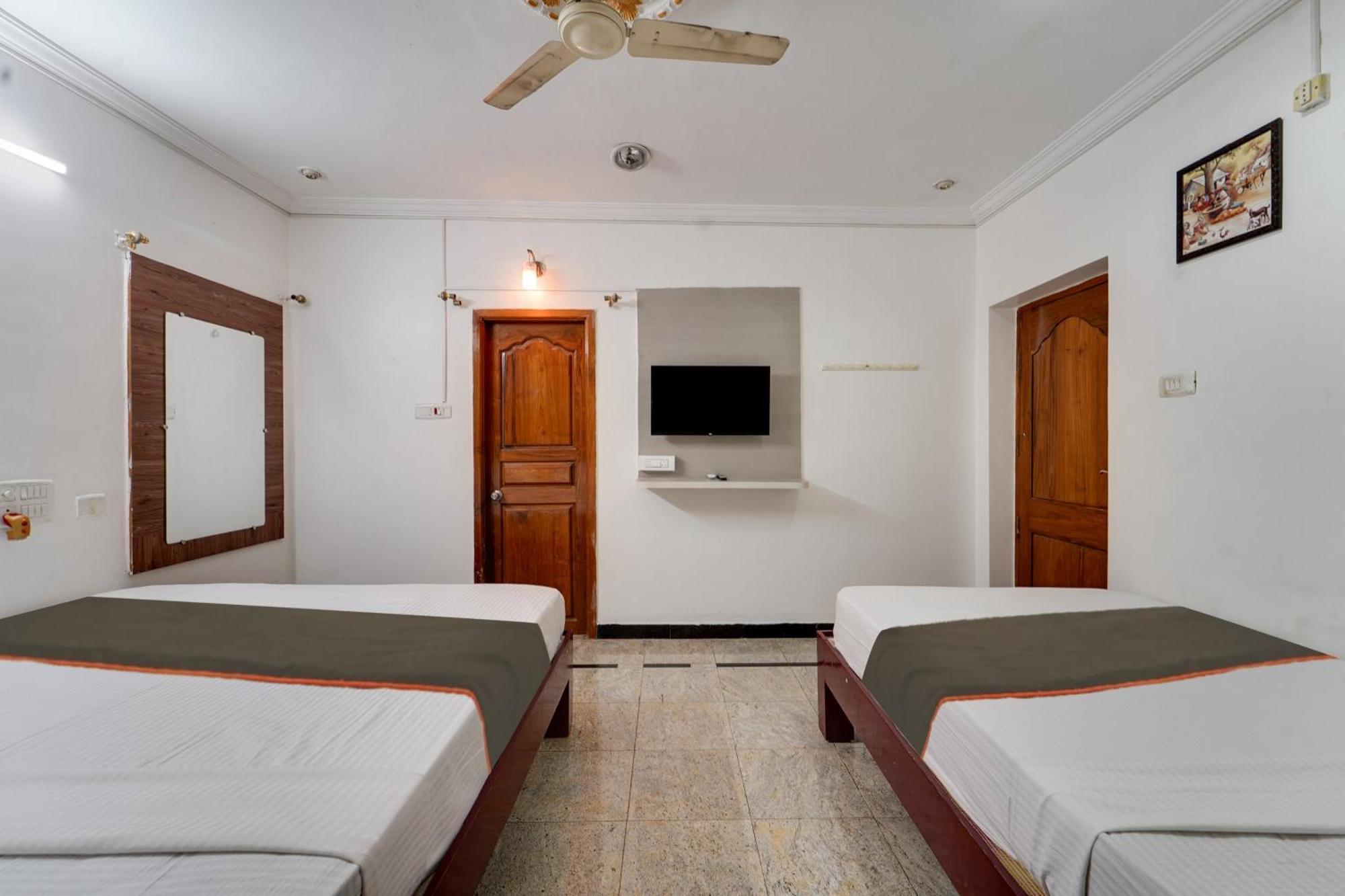 Collection O Mahika Homestay Tirupati Esterno foto