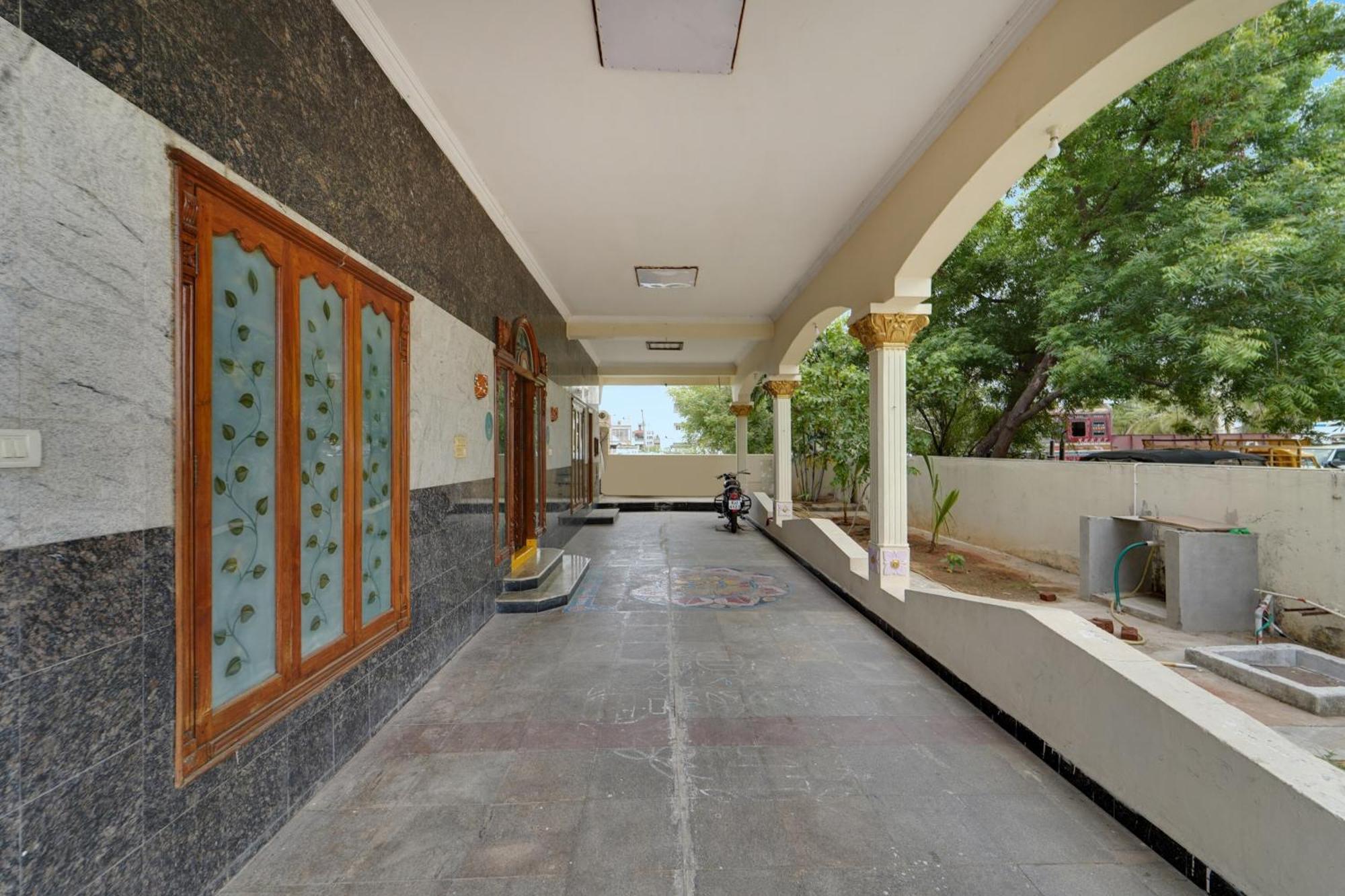 Collection O Mahika Homestay Tirupati Esterno foto